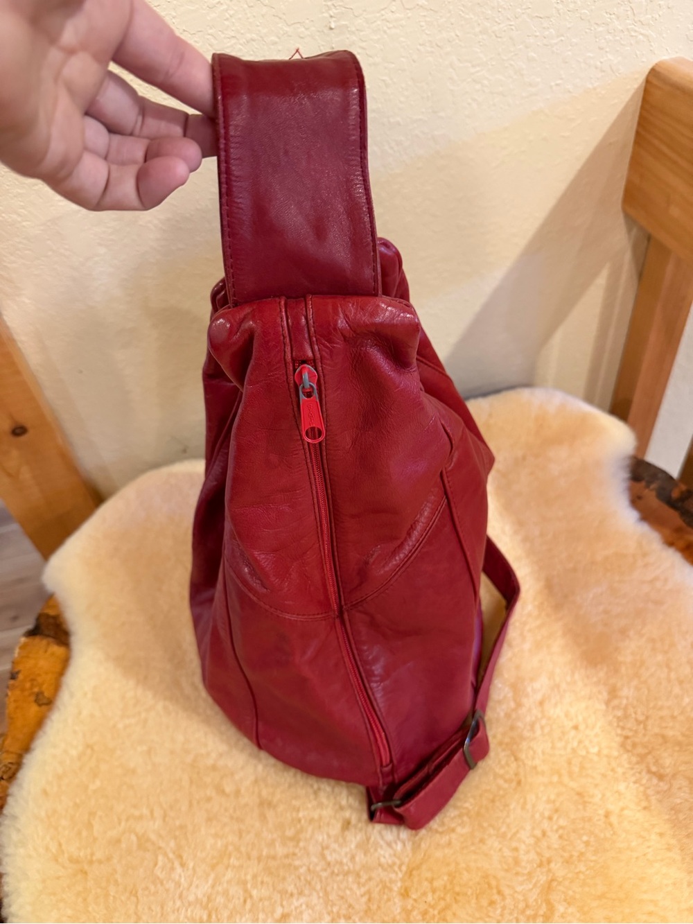 Red Leather Crossbody Sling Bag - great condition - Picture 3 of 7